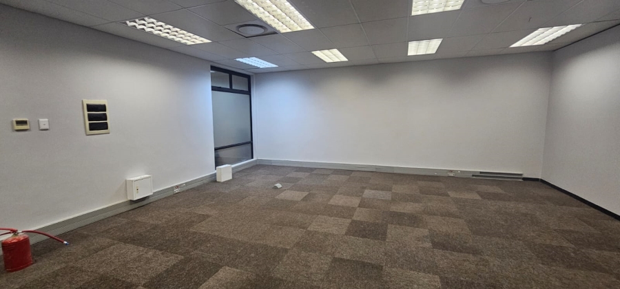 To Let commercial Property for Rent in Vincent Eastern Cape